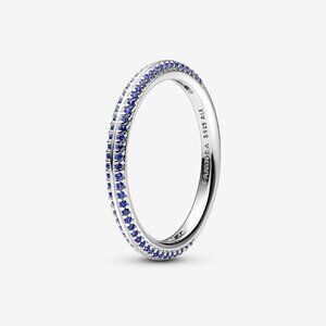 Sterling Siler ring with blue crystals  New, 199679C03